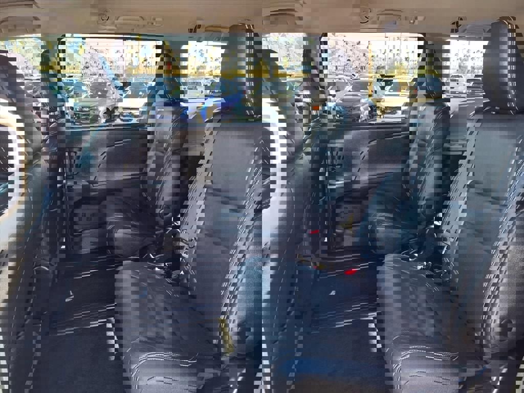 Used 2016 Toyota Sienna L image 25