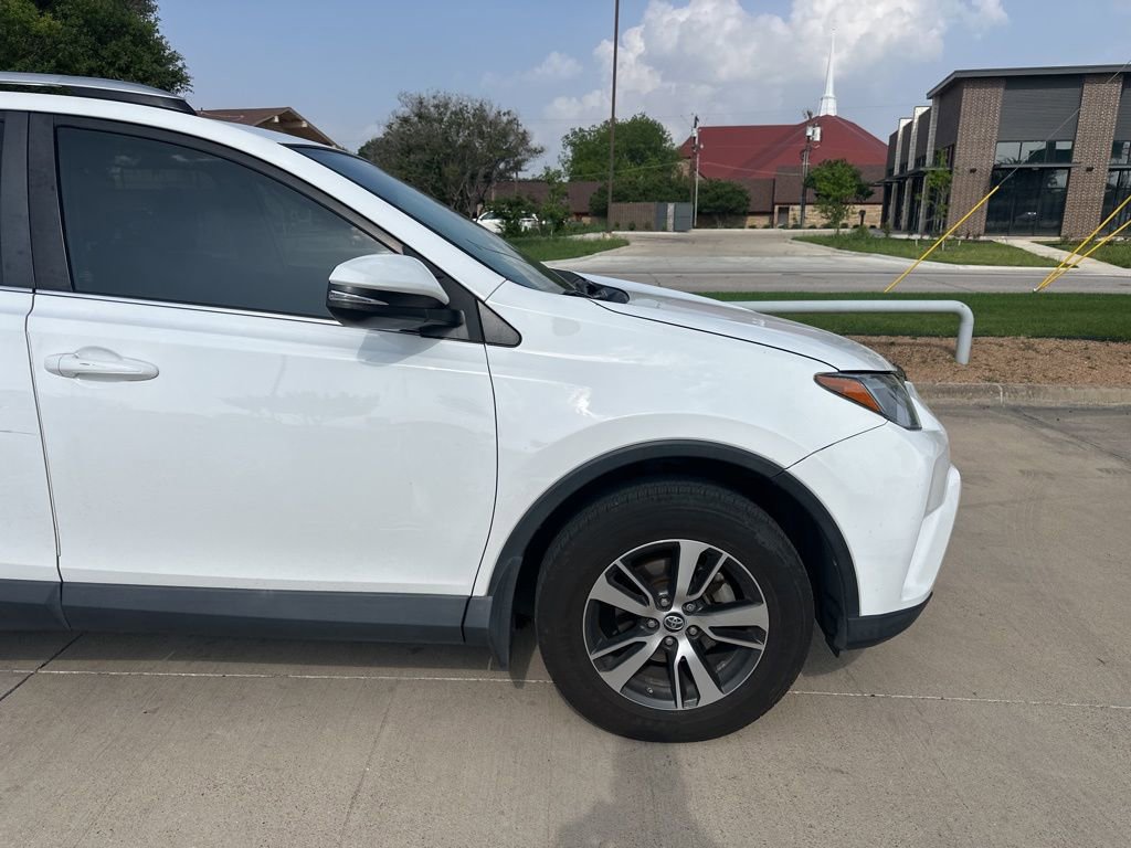 Used 2016 Toyota RAV4 XLE AWD/4WD image 11
