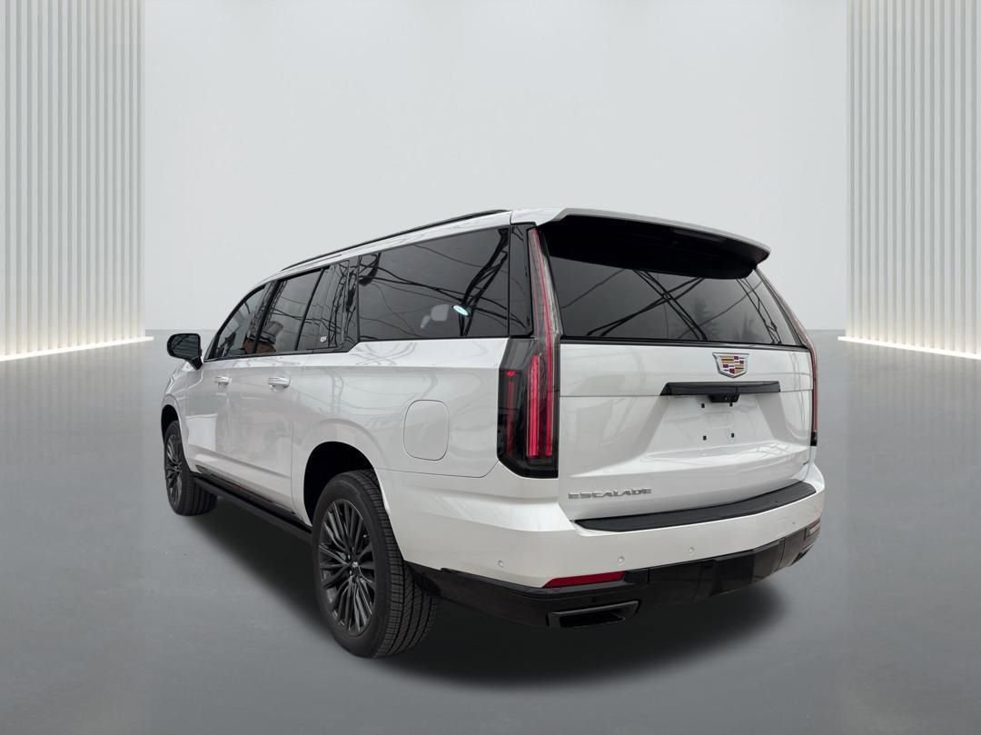 New 2025 Cadillac Escalade ESV Sport Platinum image 7