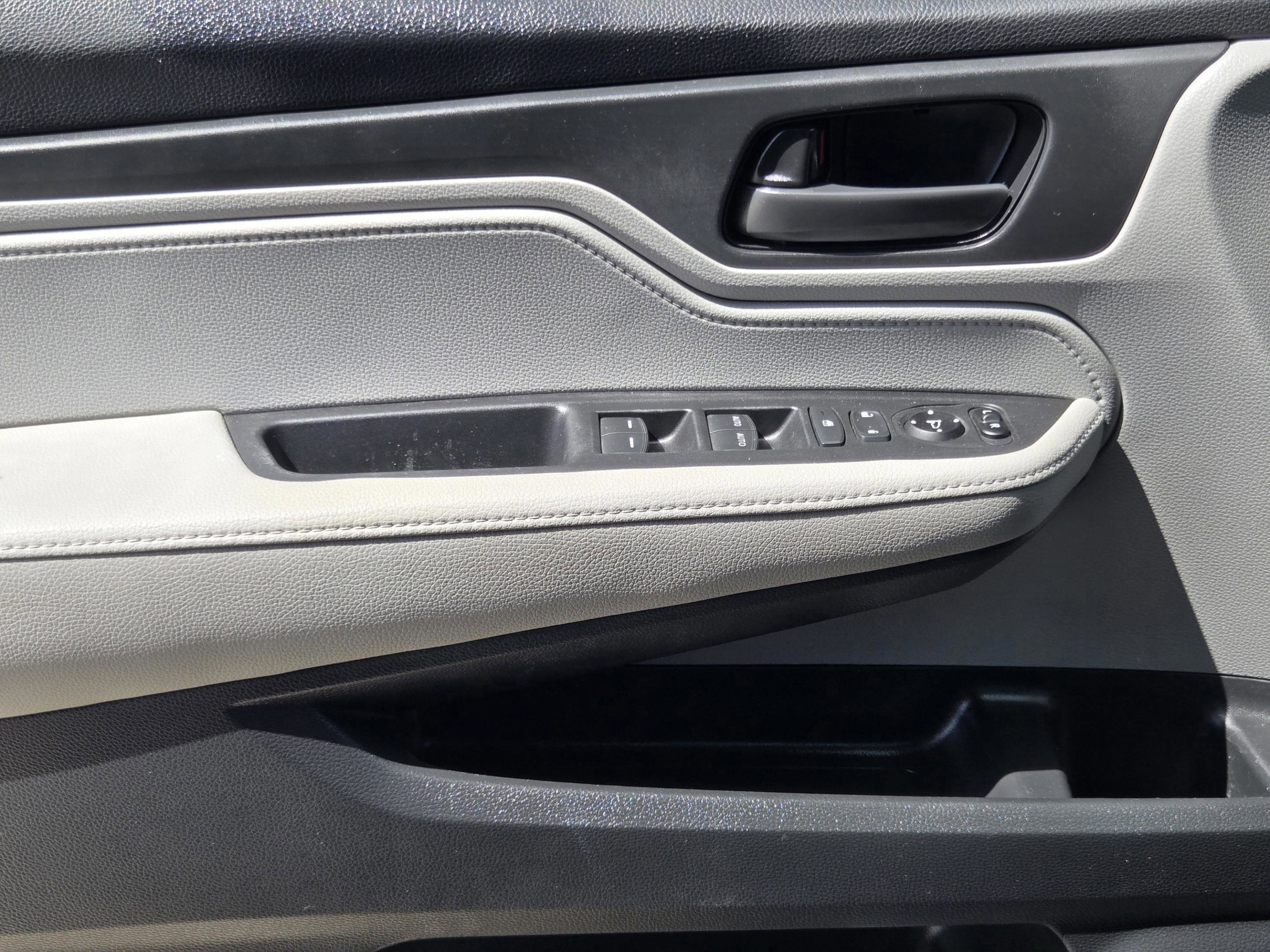 Used 2019 Honda Odyssey LX image 15