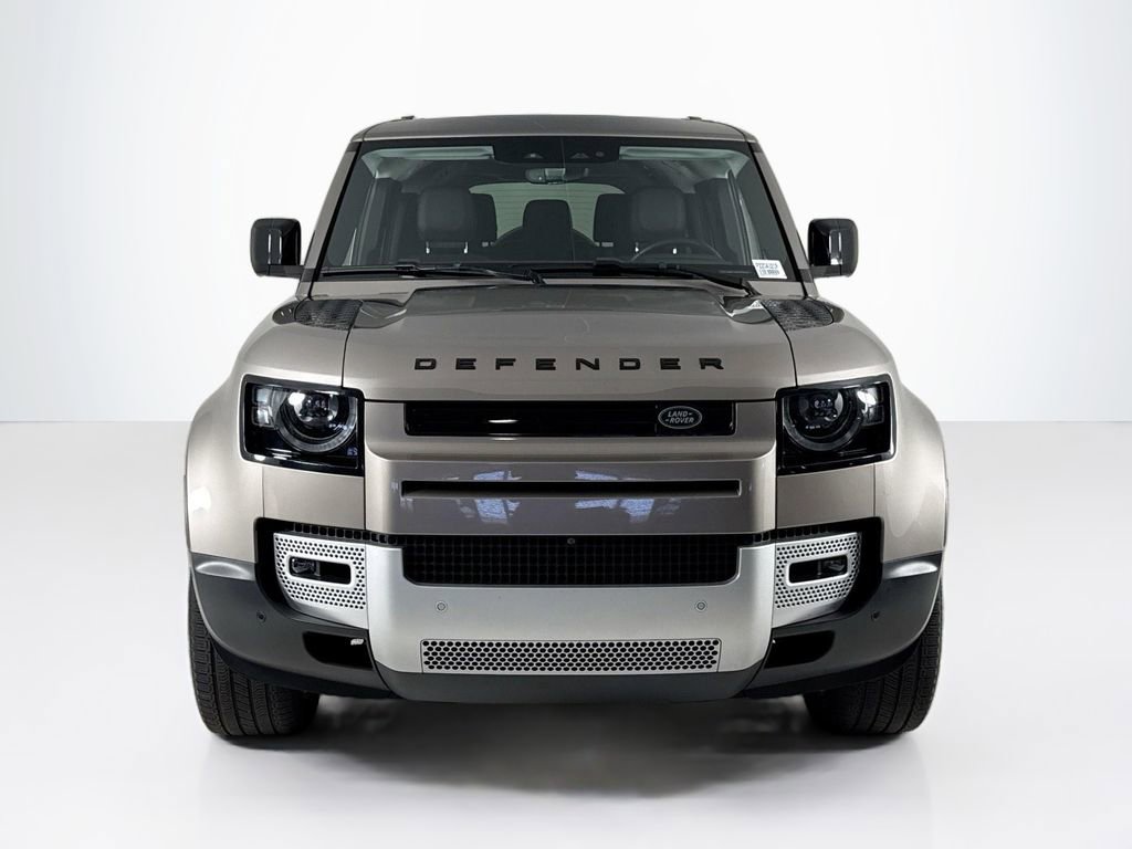 Used 2023 Land Rover Defender 130 SE AWD/4WD image 8