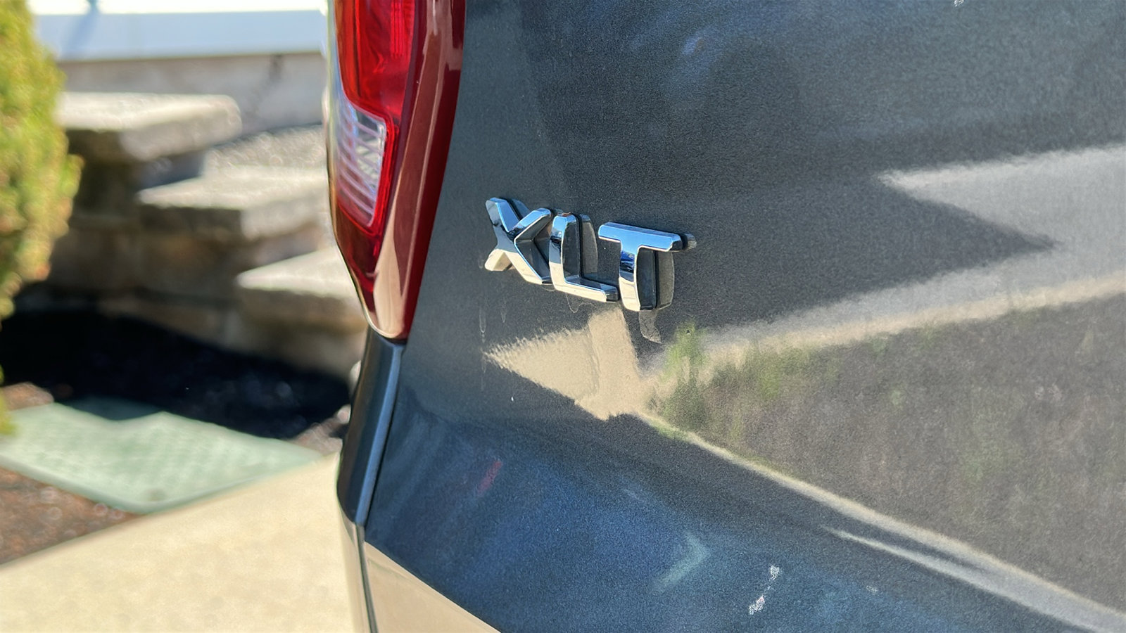 Used 2016 Ford Explorer XLT w/ Equipment Group 202A AWD/4WD image 10