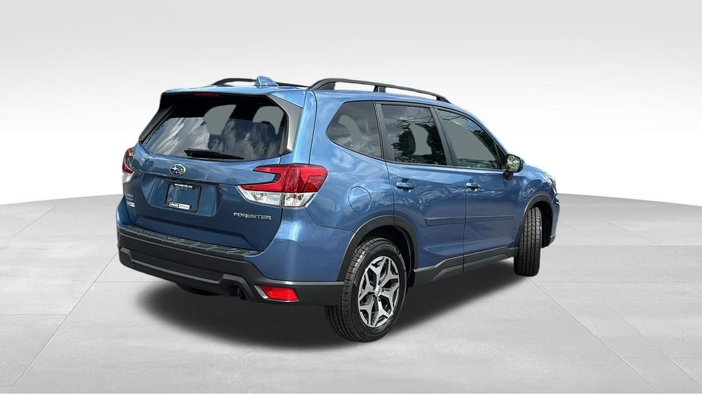Used 2021 Subaru Forester Premium image 7