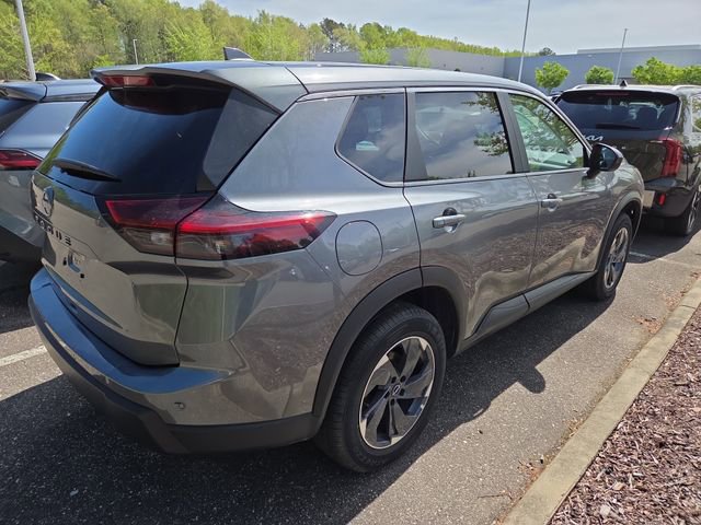 Used 2025 Nissan Rogue SV FWD image 3