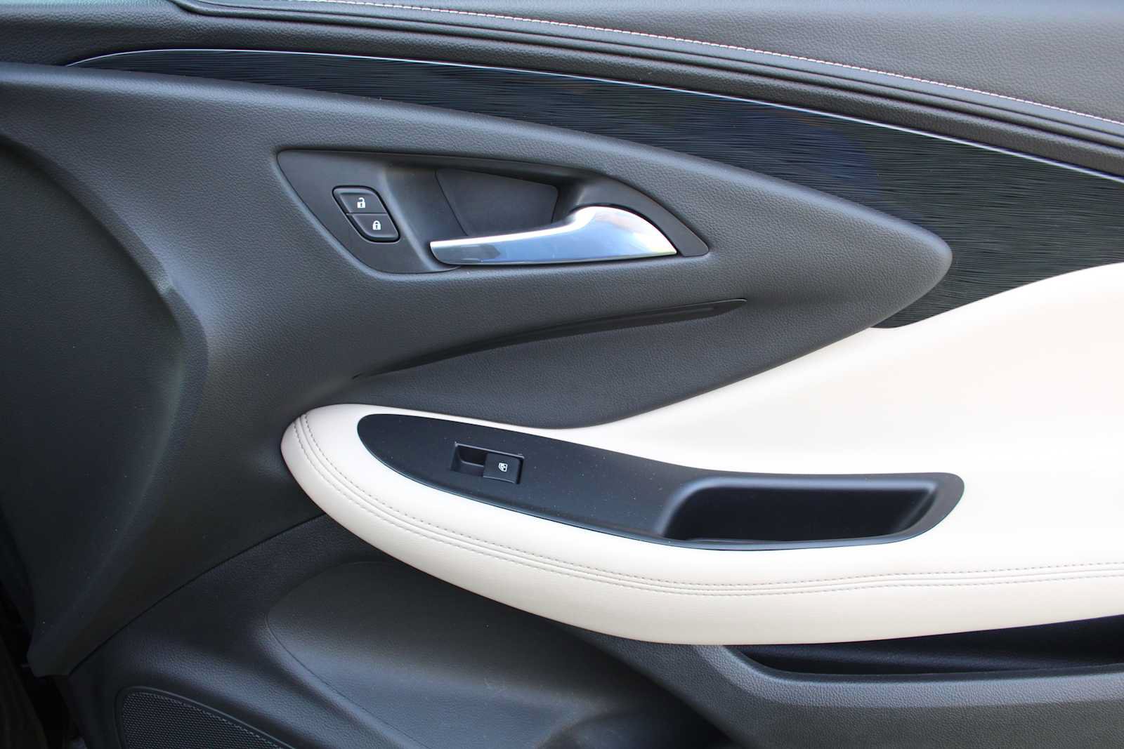 Used 2017 Buick Envision Preferred FWD image 16