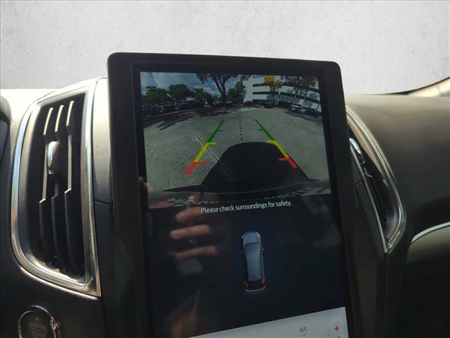 Certified 2022 Ford Edge ST image 13