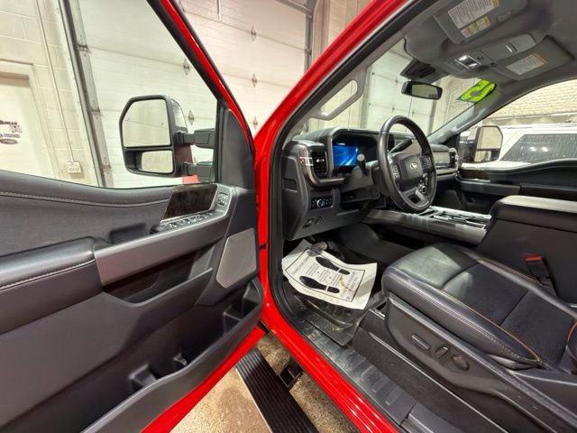 Used 2025 Ford F350 Lariat w/ Lariat Ultimate Package AWD/4WD image 11