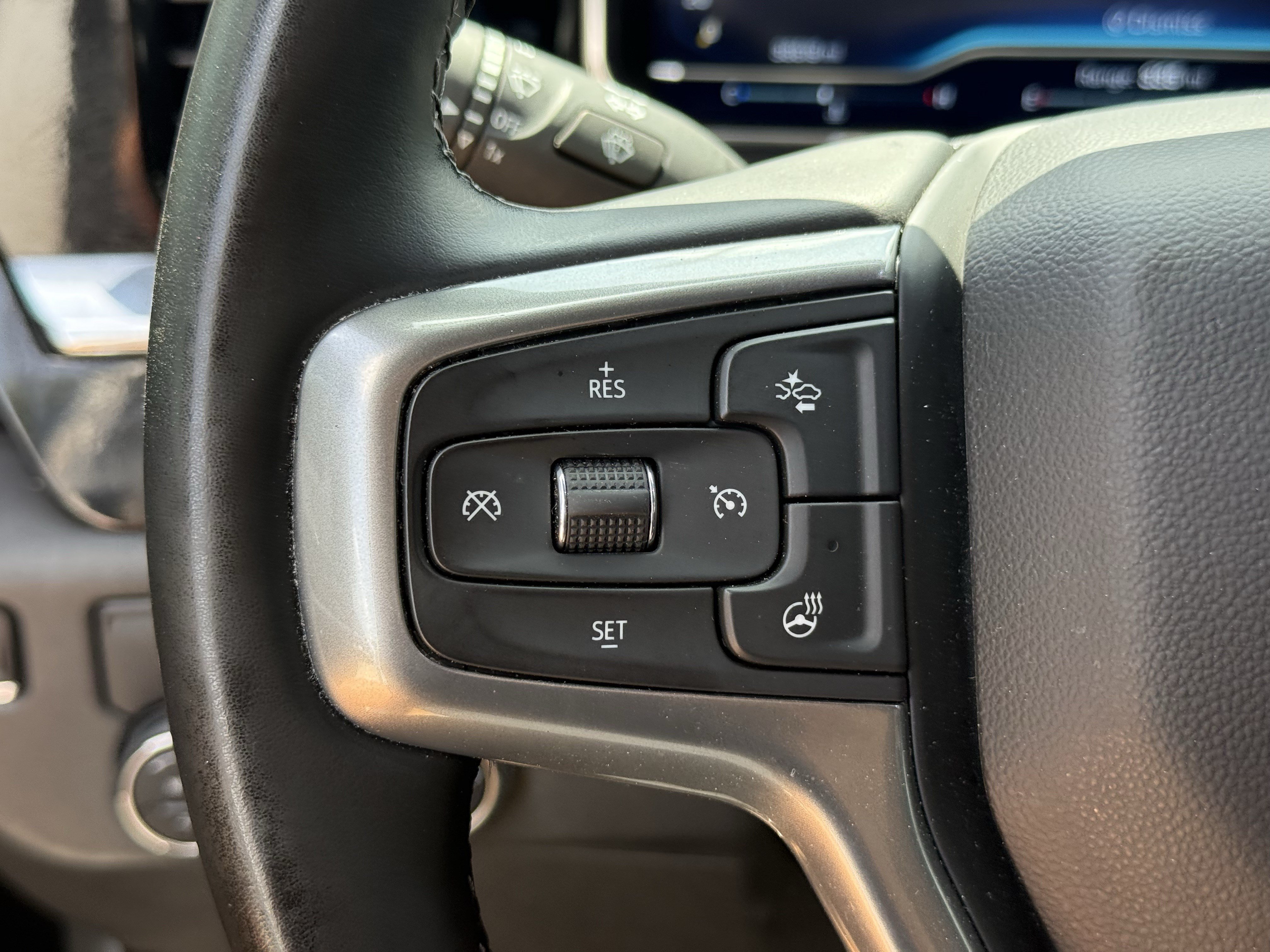 Used 2025 Chevrolet Silverado 1500 LT RWD image 16