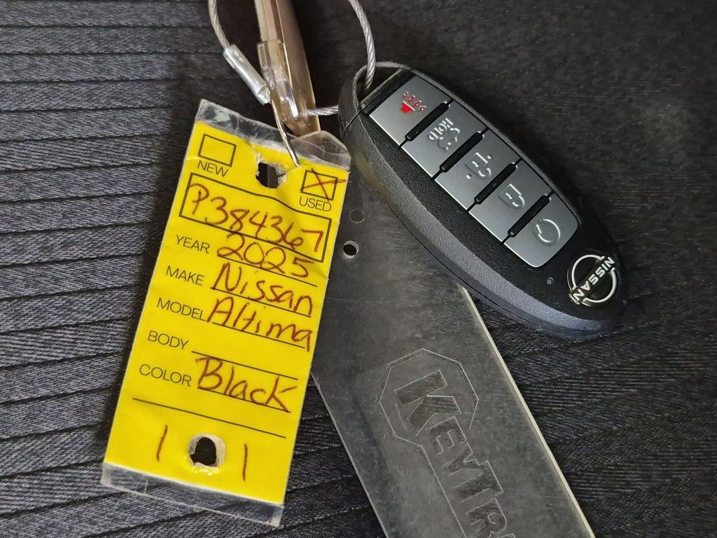 Certified 2025 Nissan Altima 2.5 SV FWD image 40