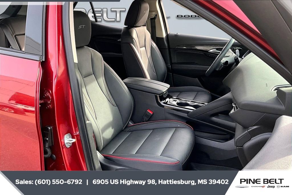 Used 2023 Buick Envision Essence w/ Sport Touring Package image 6