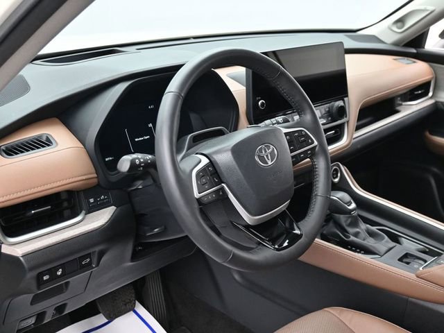 Used 2024 Toyota Grand Highlander Platinum image 17