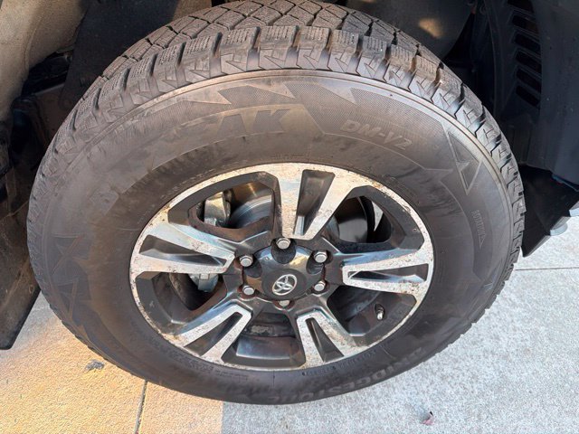 Used 2017 Toyota Tacoma TRD Sport AWD/4WD image 8