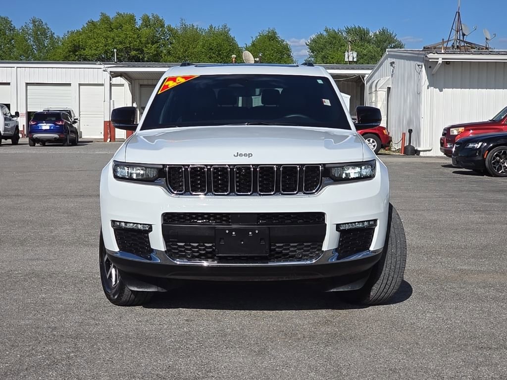 Used 2024 Jeep Grand Cherokee L Limited w/ Luxury Tech Group II AWD/4WD image 2