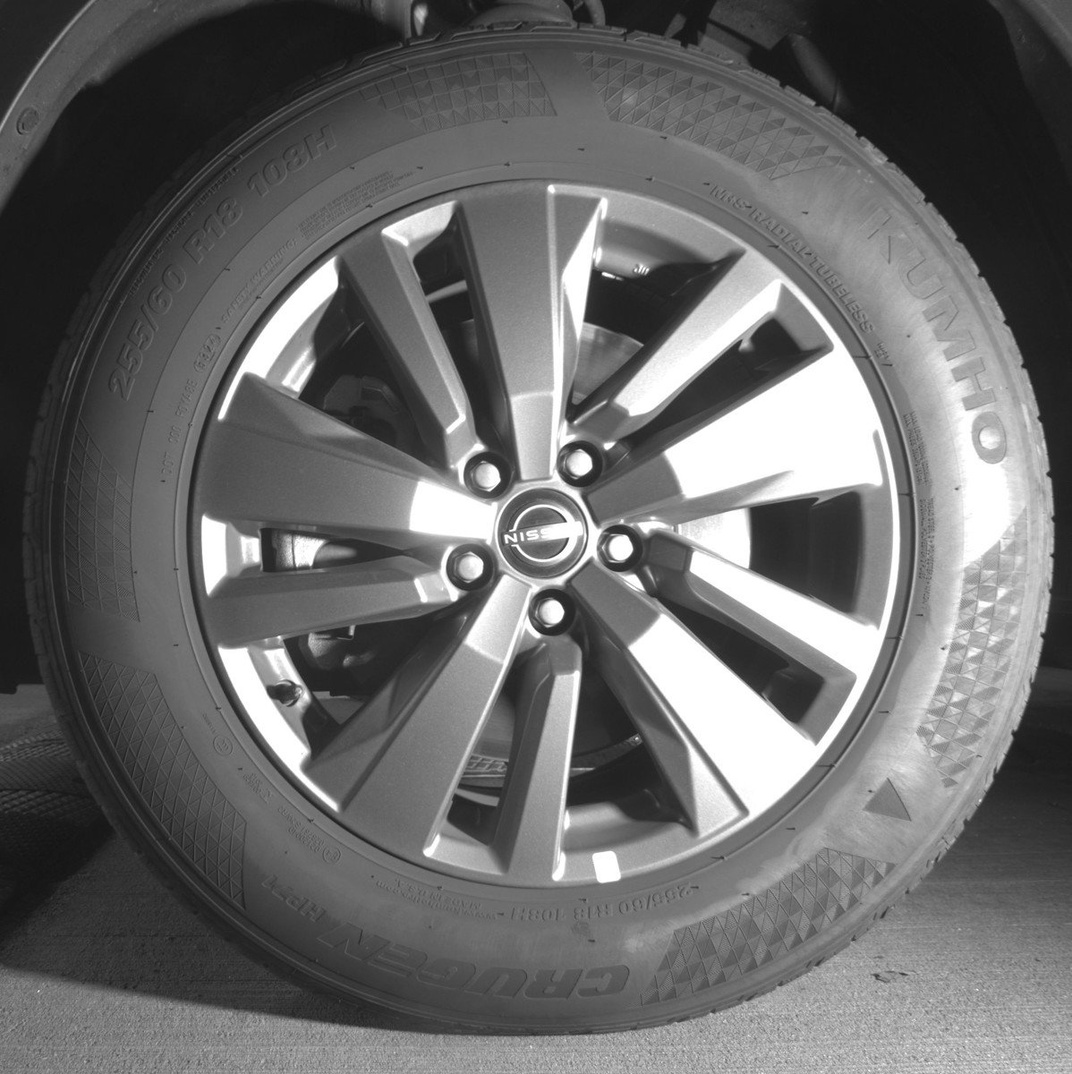 Used 2025 Nissan Pathfinder SV image 12