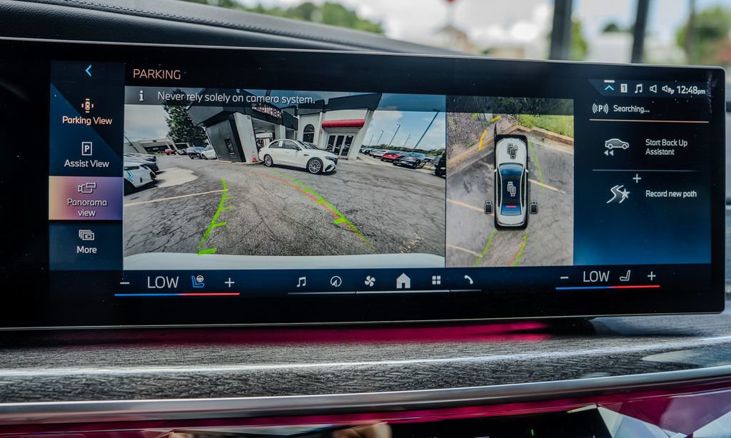 Used 2023 BMW i7 xDrive60 AWD/4WD image 12