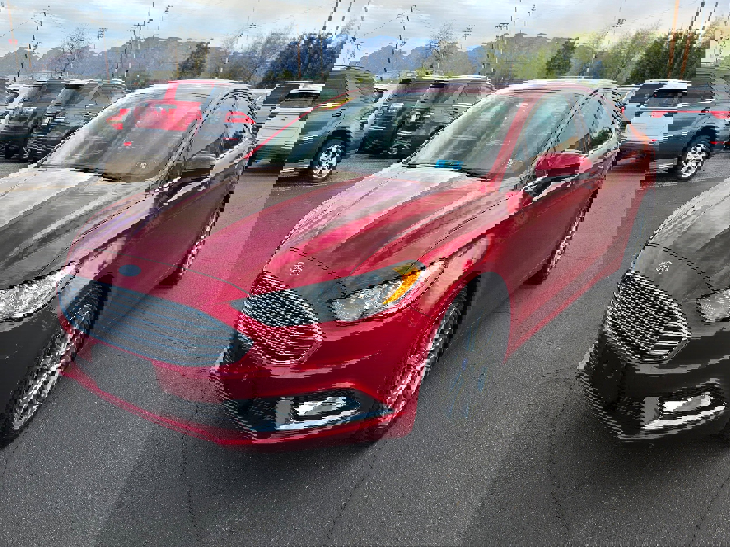 Used 2017 Ford Fusion SE w/ Equipment Group 201A image 1