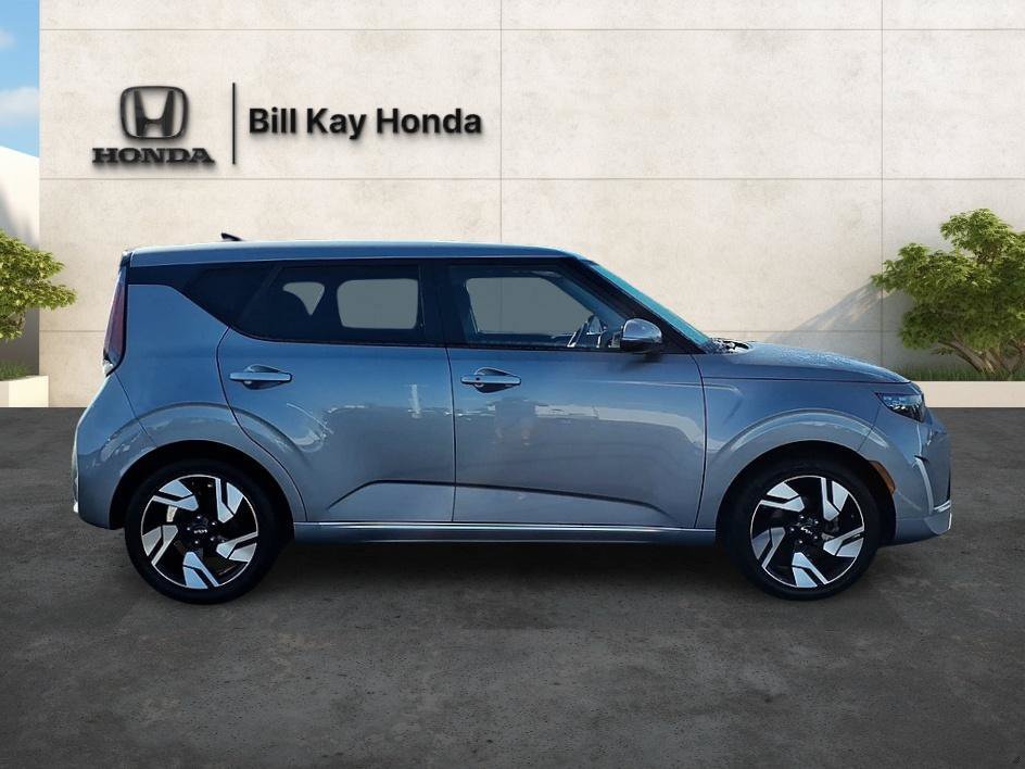 Used 2023 Kia Soul GT-Line FWD image 3