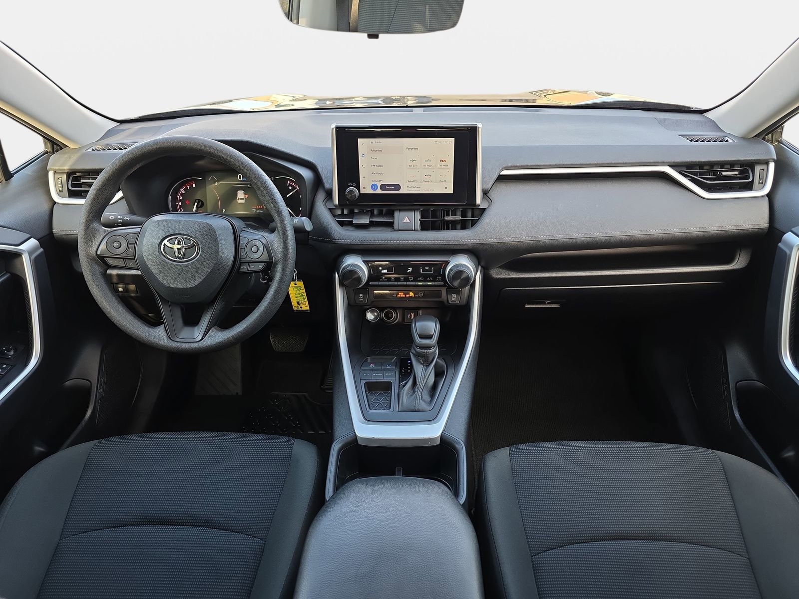 Used 2025 Toyota RAV4 LE image 9
