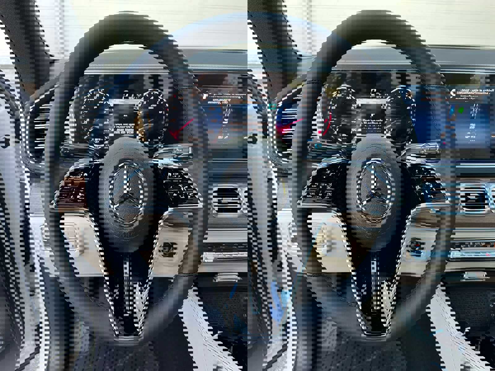 Used 2025 Mercedes-Benz GLE 450 4MATIC Coupe image 25