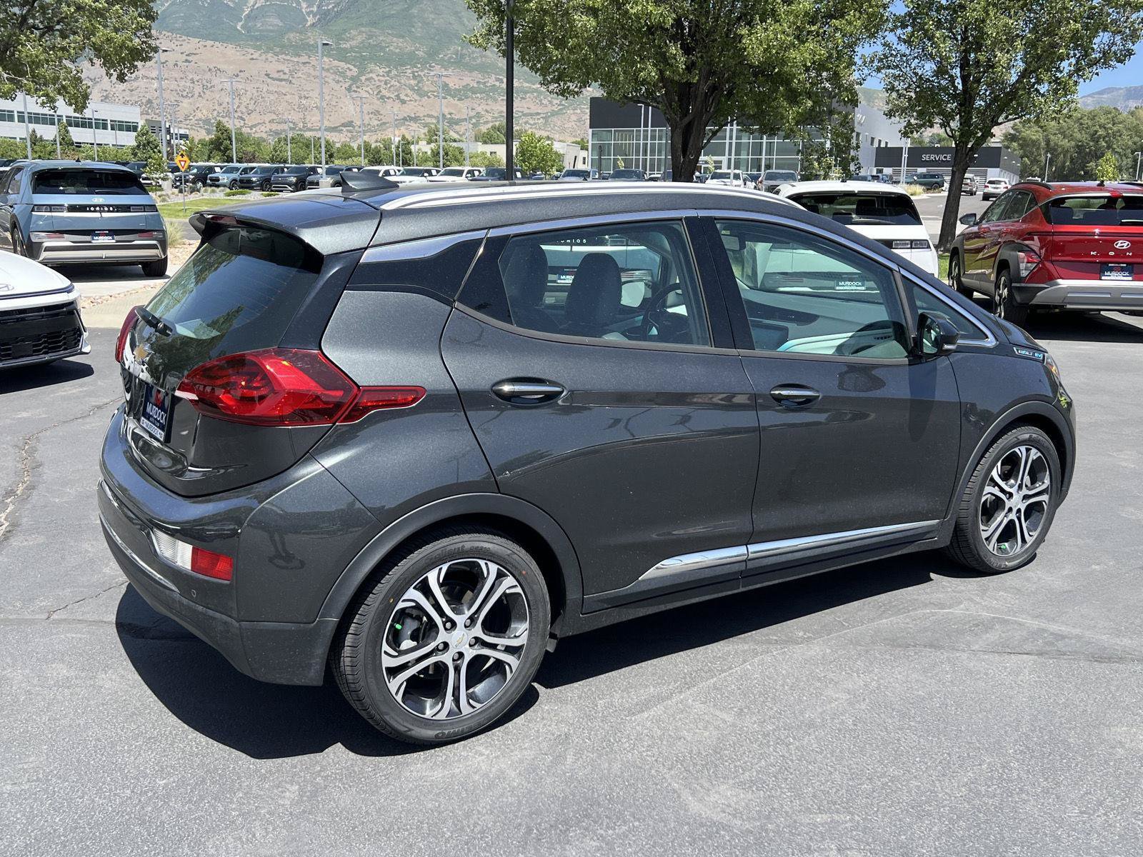 Used 2018 Chevrolet Bolt Premier w/ Driver Confidence II Package FWD image 7