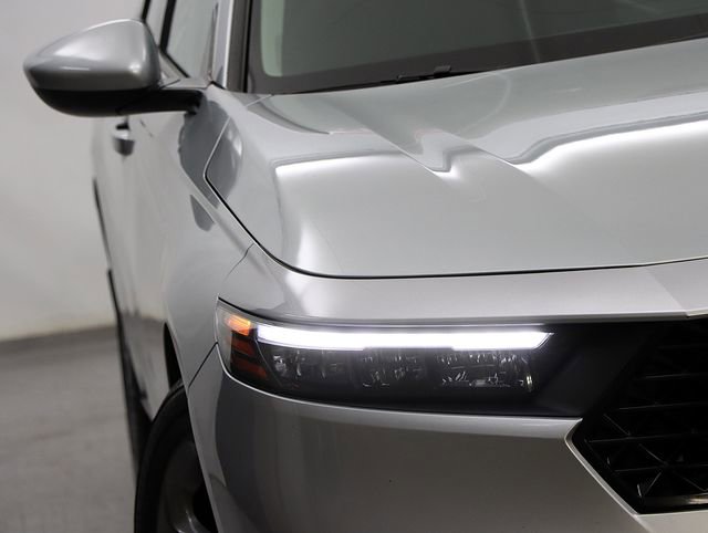 Used 2024 Honda Accord EX image 4