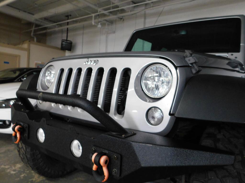 Used 2018 Jeep Wrangler Unlimited Sport S AWD/4WD image 3