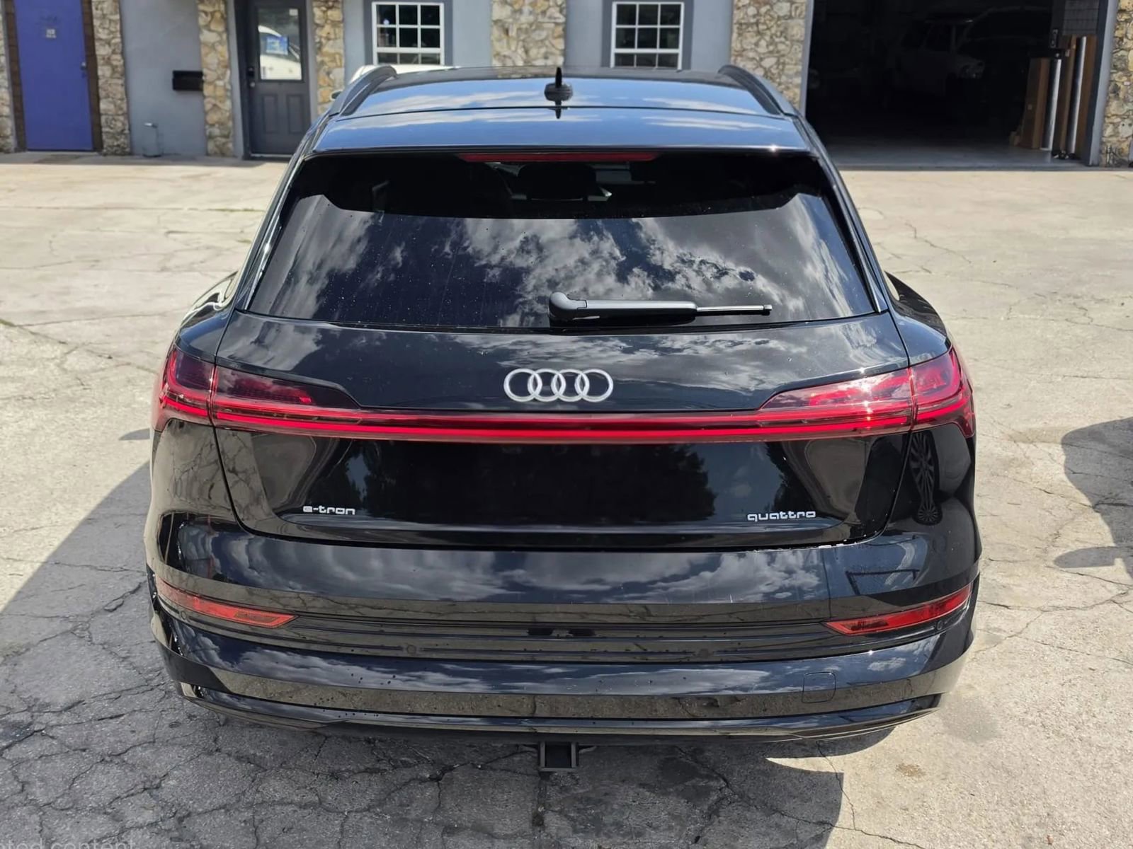 Used 2021 Audi e-tron Prestige w/ Prestige Package AWD/4WD image 8