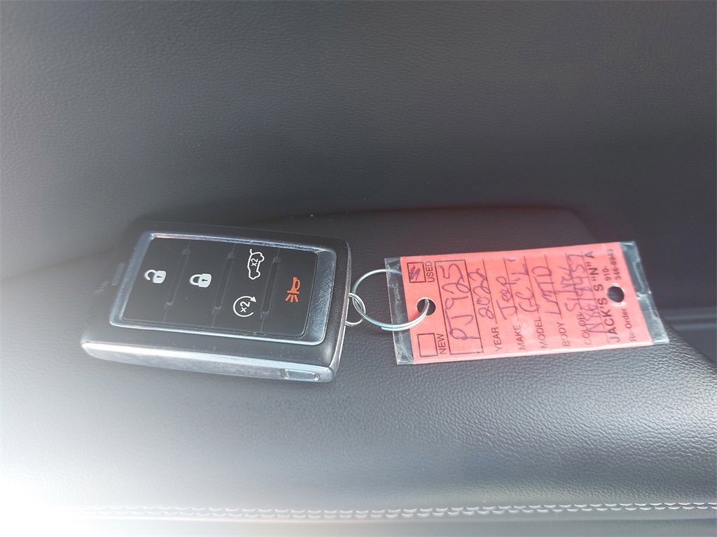 Used 2022 Jeep Grand Cherokee L Limited image 22