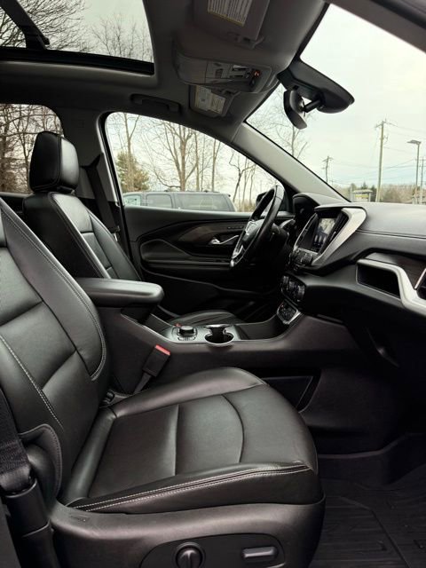 Used 2022 GMC Terrain SLT w/ Infotainment Package II image 18