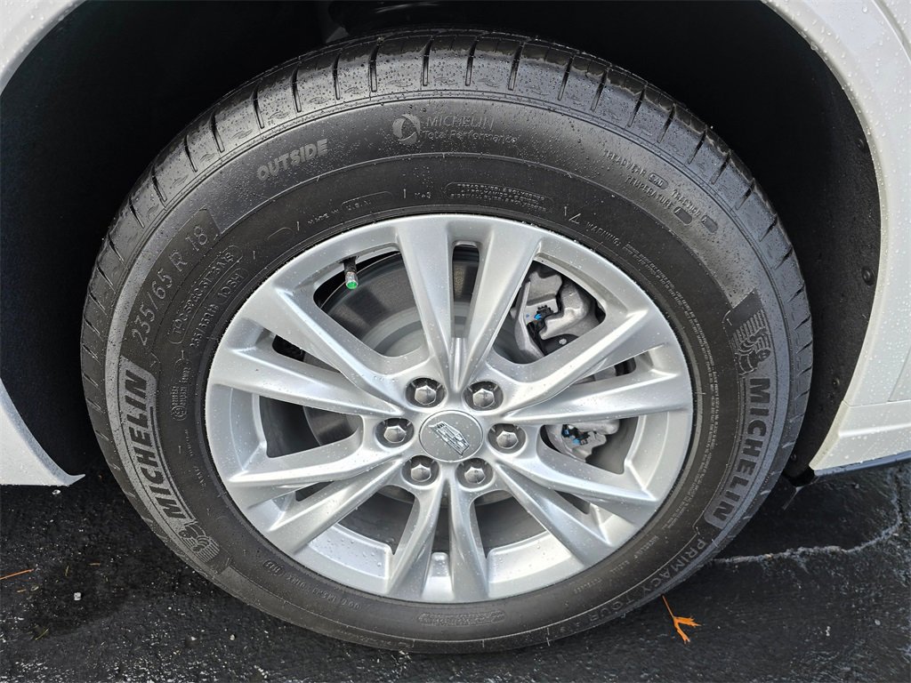 New 2025 Cadillac XT6 Luxury image 9