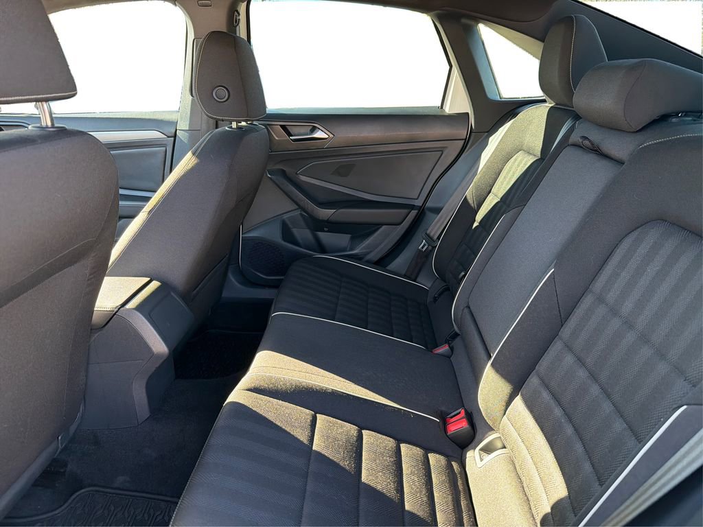 Used 2023 Volkswagen Jetta Sport image 11