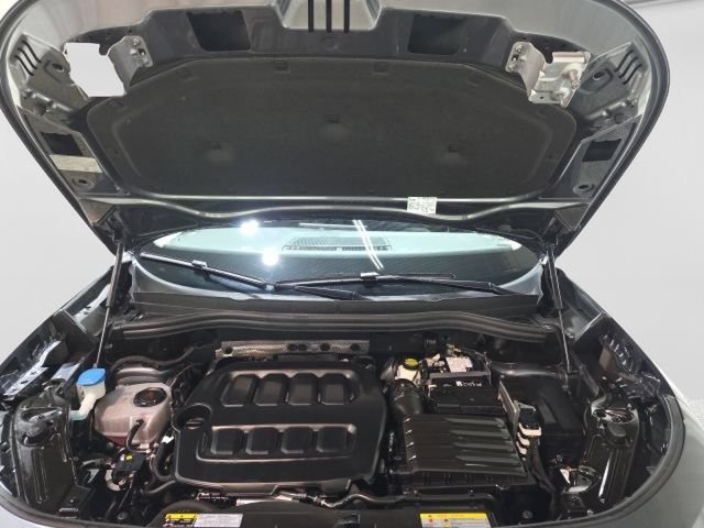 Certified 2025 Volkswagen Tiguan SE AWD/4WD image 37