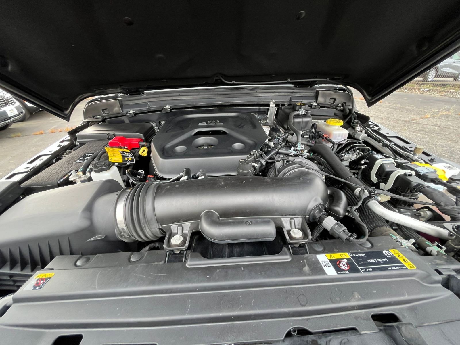Used 2025 Jeep Wrangler Unlimited Sport AWD/4WD image 32