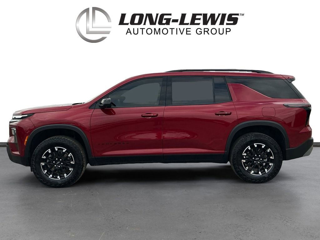 Used 2024 Chevrolet Traverse Z71 w/ Enhanced Driving Package image 2