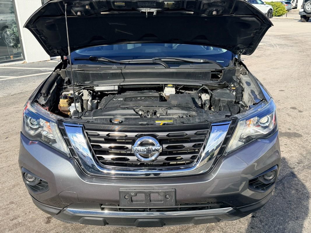 Used 2018 Nissan Pathfinder S image 10
