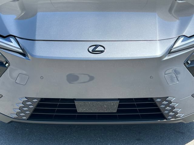 New 2026 Lexus ES 500e AWD/4WD image 4
