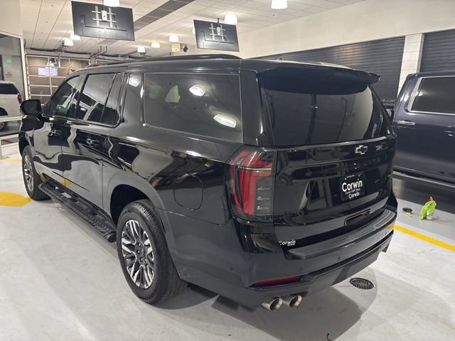 Used 2025 Chevrolet Suburban Z71 image 6