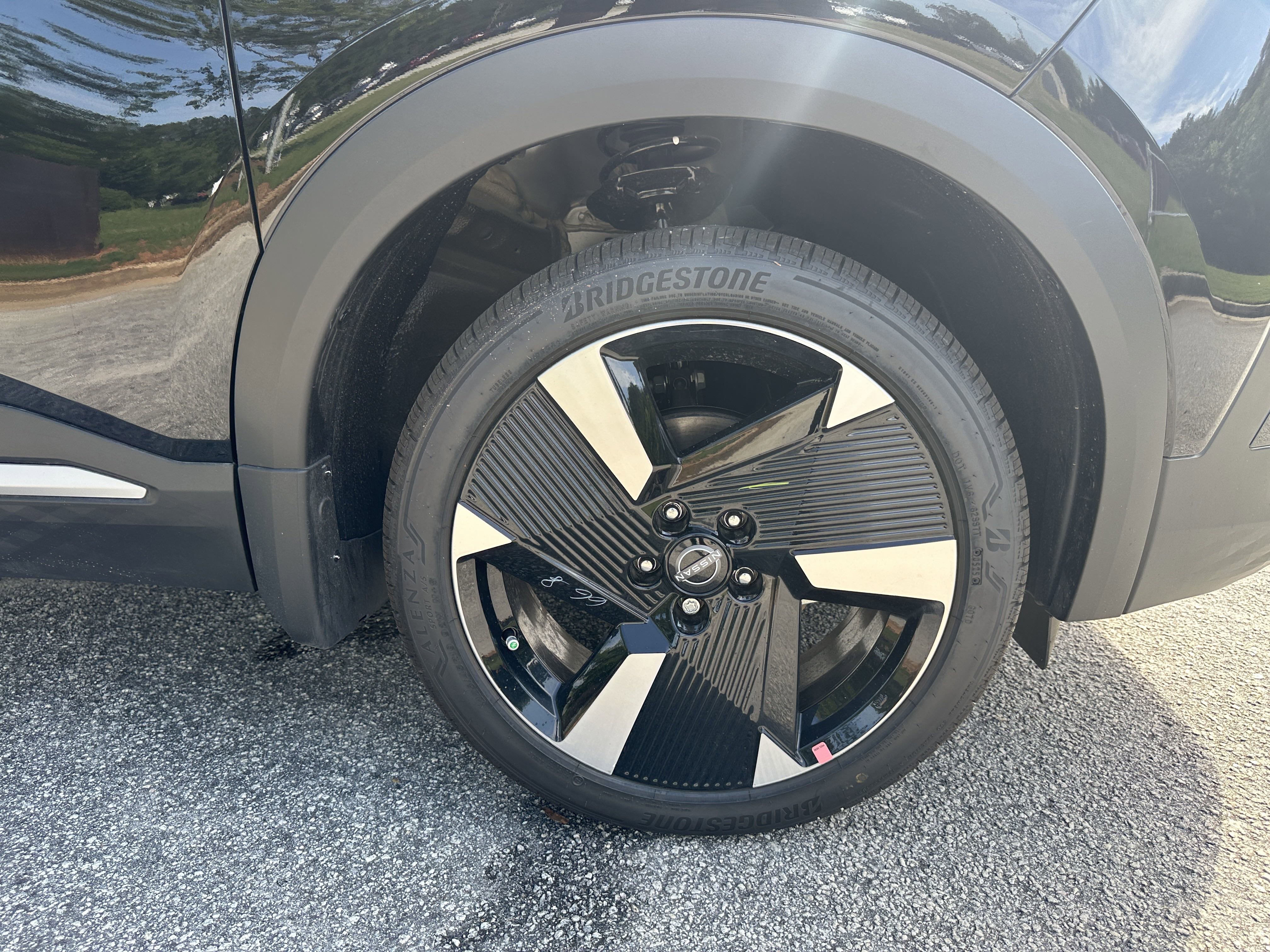 New 2025 Nissan Kicks SR image 12