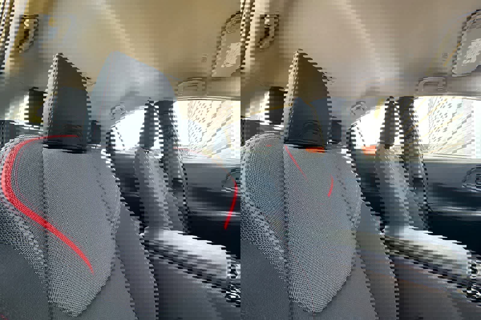 Used 2024 Toyota Prius Prime SE image 19