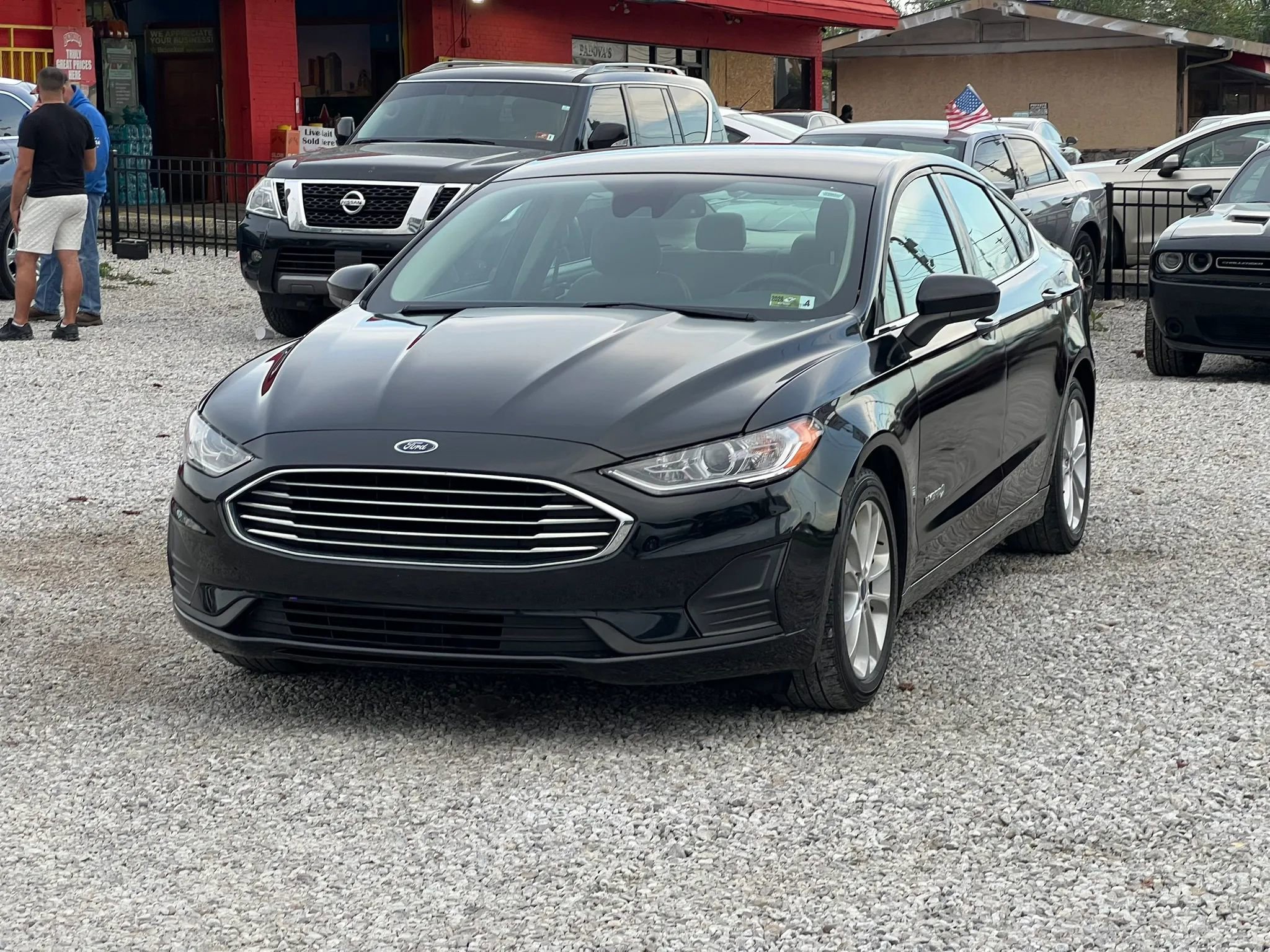 Used 2019 Ford Fusion SE image 2