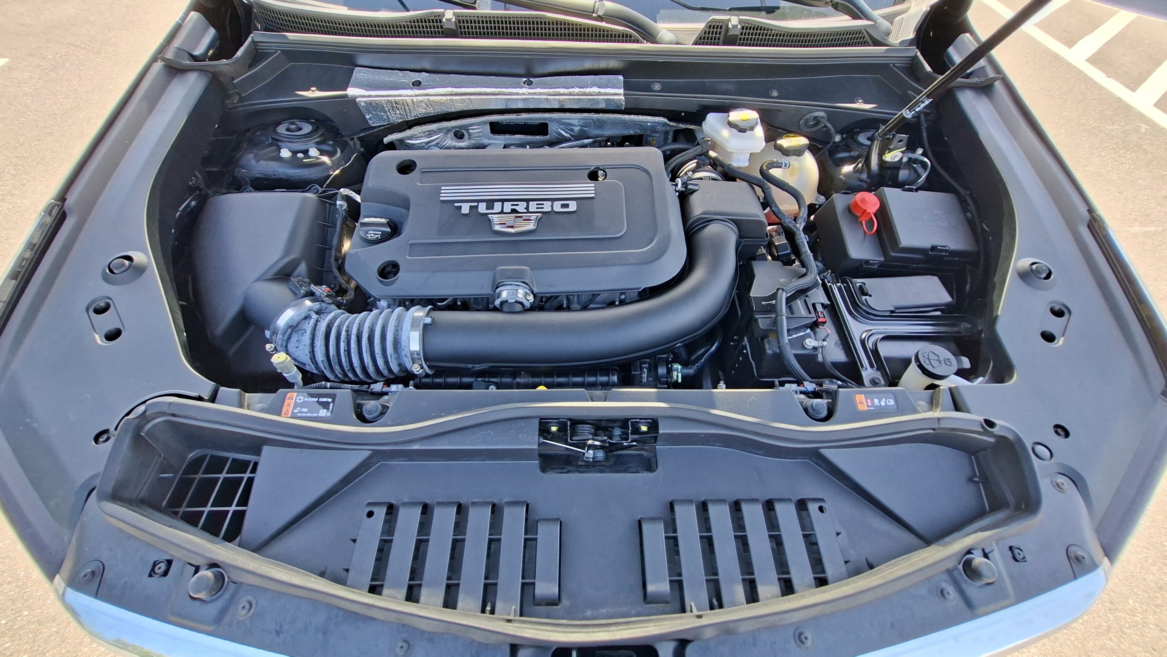 Used 2025 Cadillac XT4 Premium Luxury FWD image 24