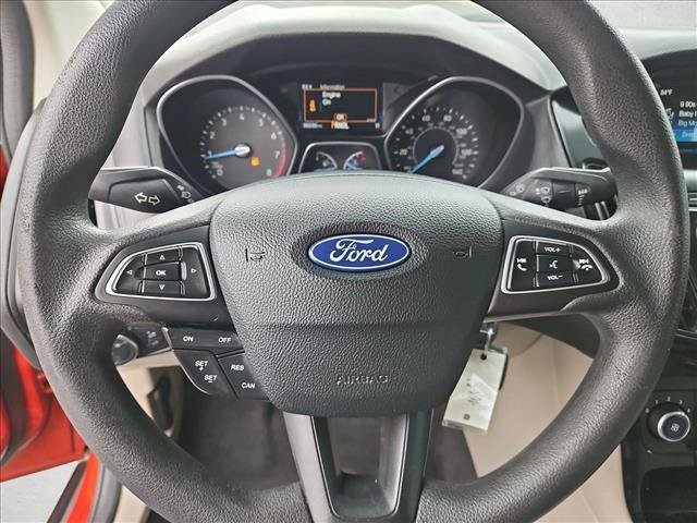 Used 2018 Ford Focus SE FWD image 12