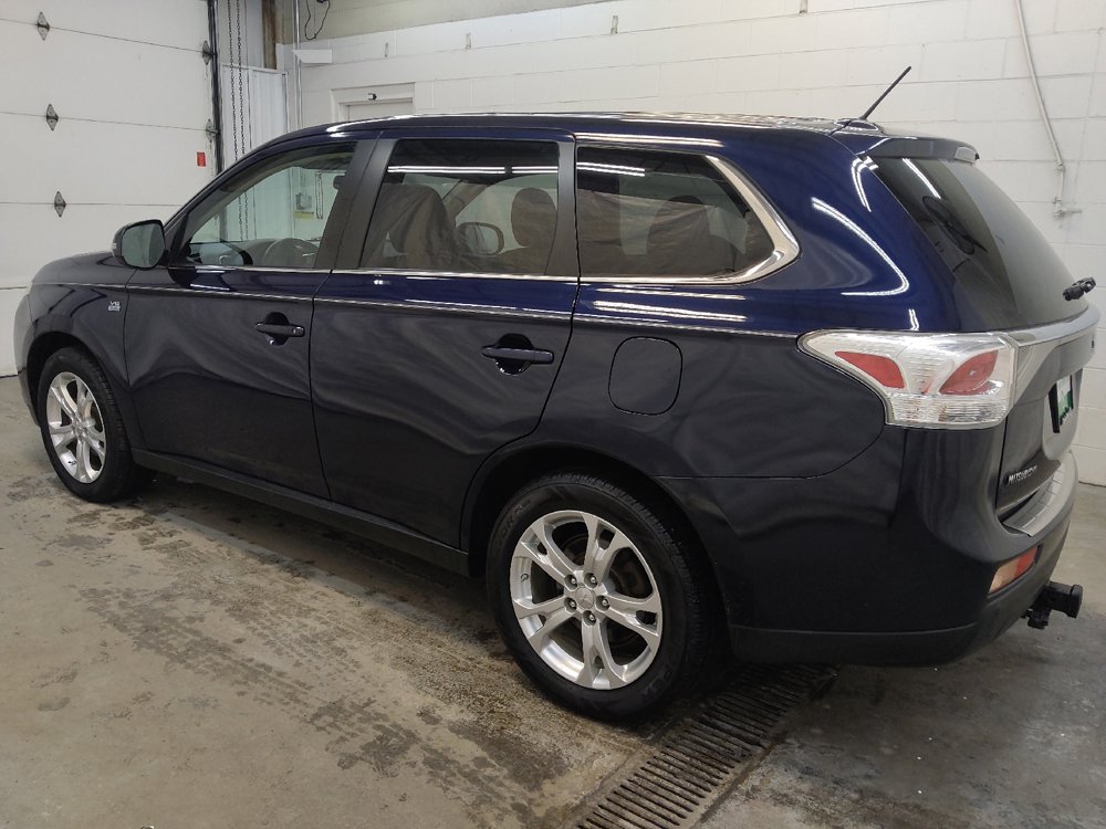 Used 2014 Mitsubishi Outlander GT image 3