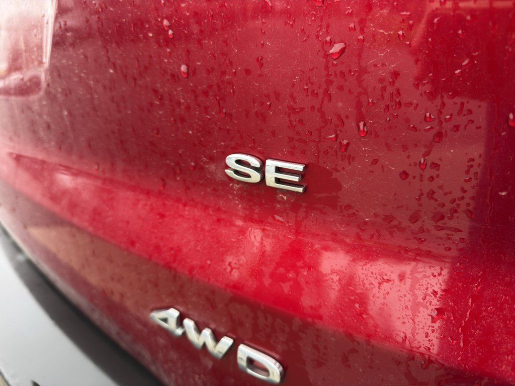 Used 2018 Ford EcoSport SE w/ SE Convenience Package image 8