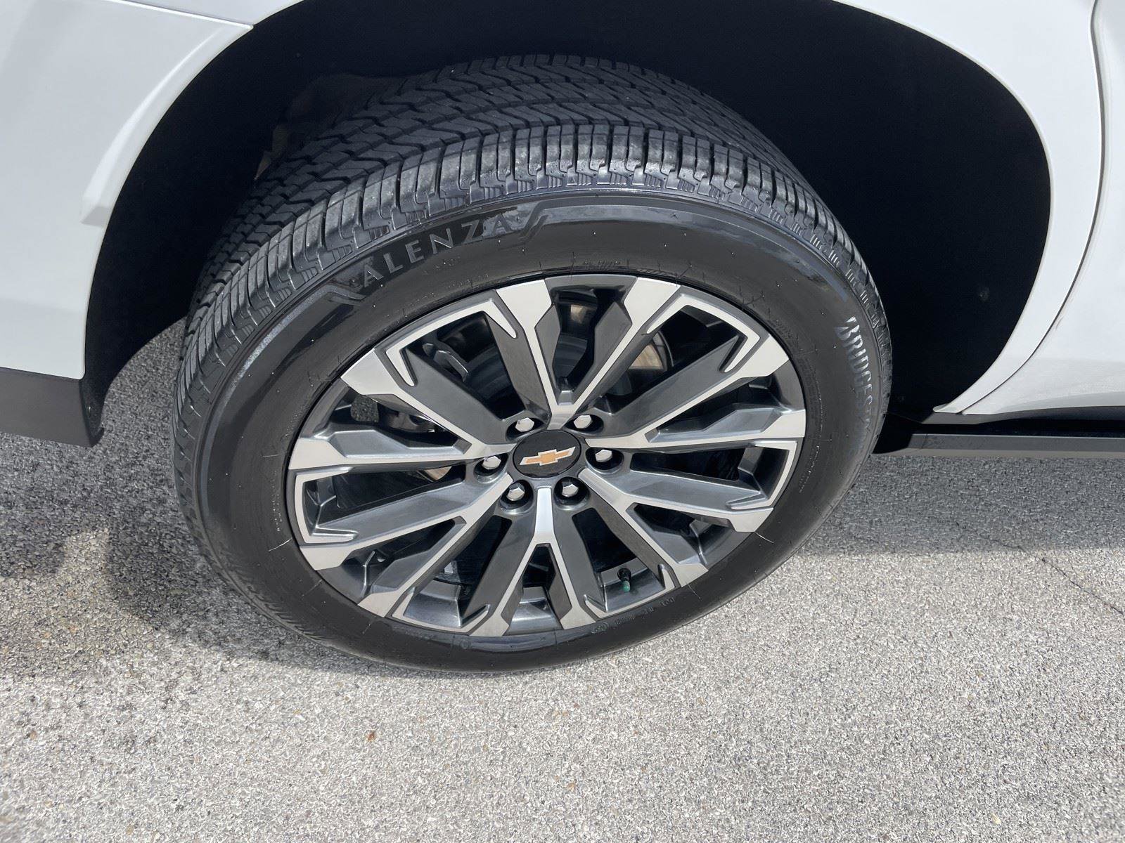 Used 2025 Chevrolet Tahoe High Country image 40