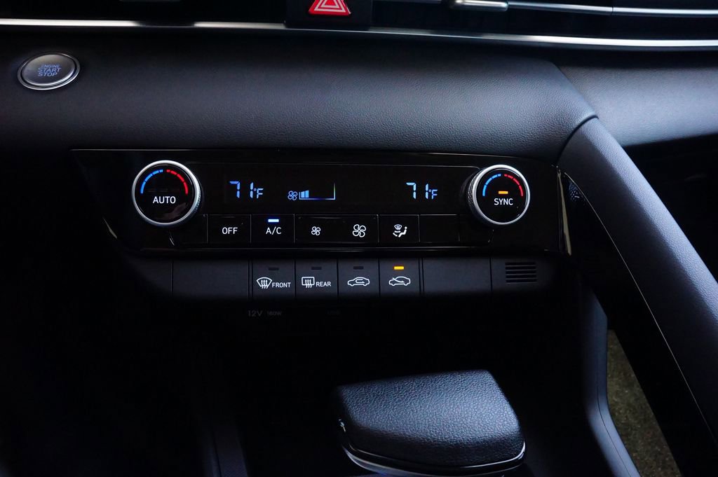 New 2025 Hyundai Elantra Blue image 13