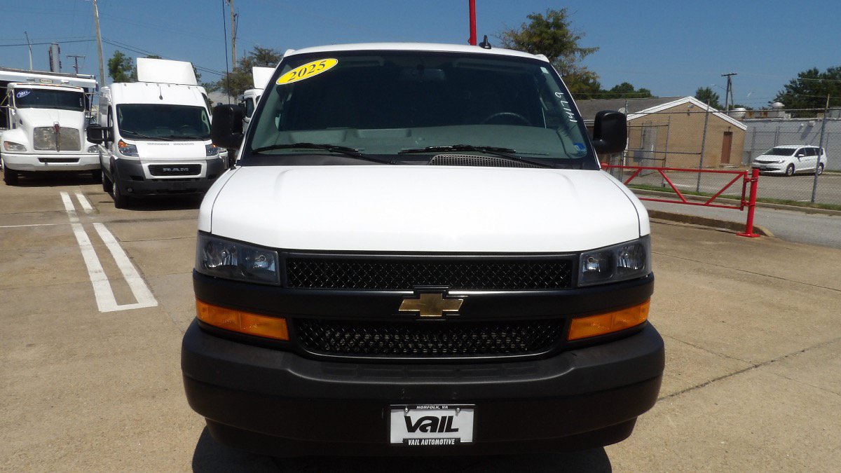 Used 2025 Chevrolet Express 2500 Extended w/ Driver Convenience Package RWD image 6