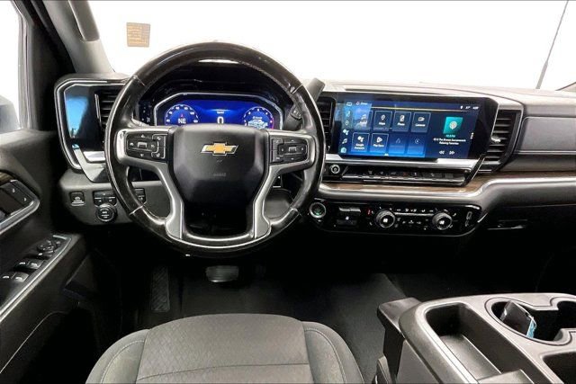 Used 2024 Chevrolet Silverado 2500 LT image 4