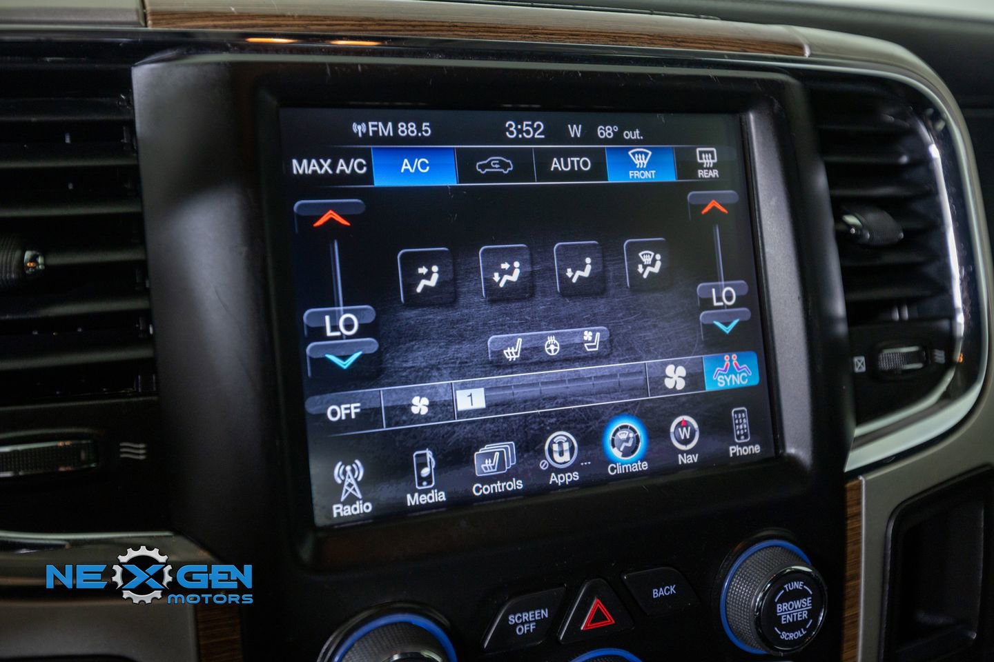 Used 2016 RAM 2500 Laramie w/ Sport Appearance Group AWD/4WD image 17