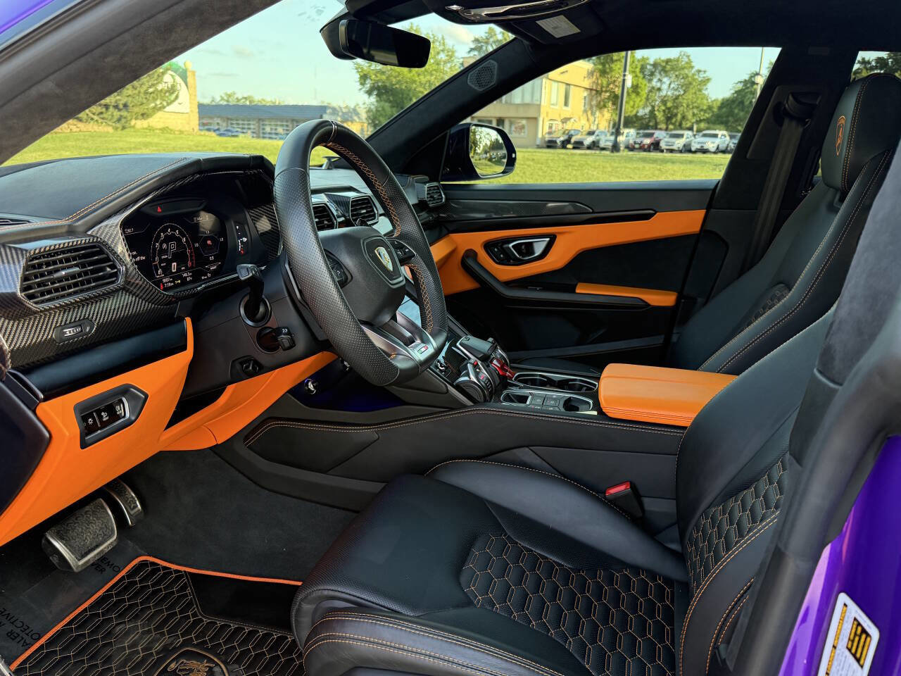 Used 2022 Lamborghini Urus image 24